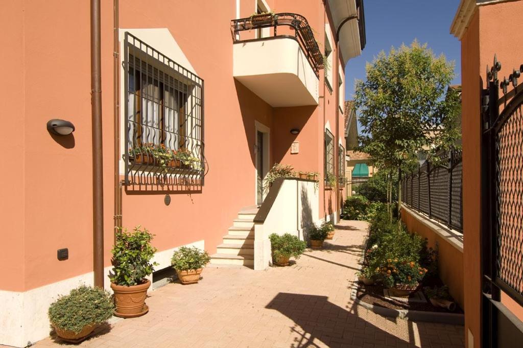 Appartamenti Villa Anna Melegnano Ngoại thất bức ảnh